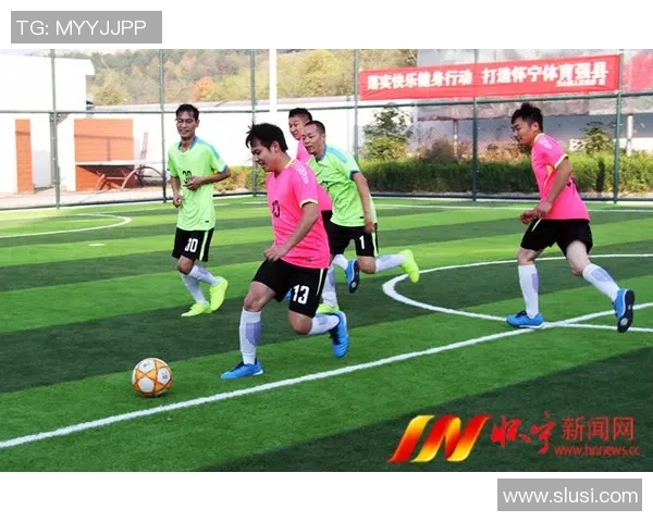 足球明星模型乐高创意拼搭体验让你感受足球魅力与乐趣的完美结合